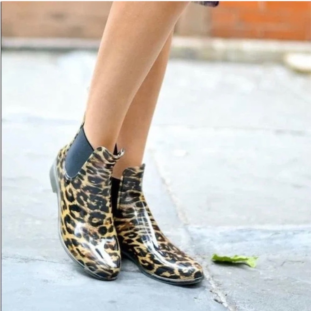 J Crew Chelsea Leopard Print Ankle Rain Boots Size 9